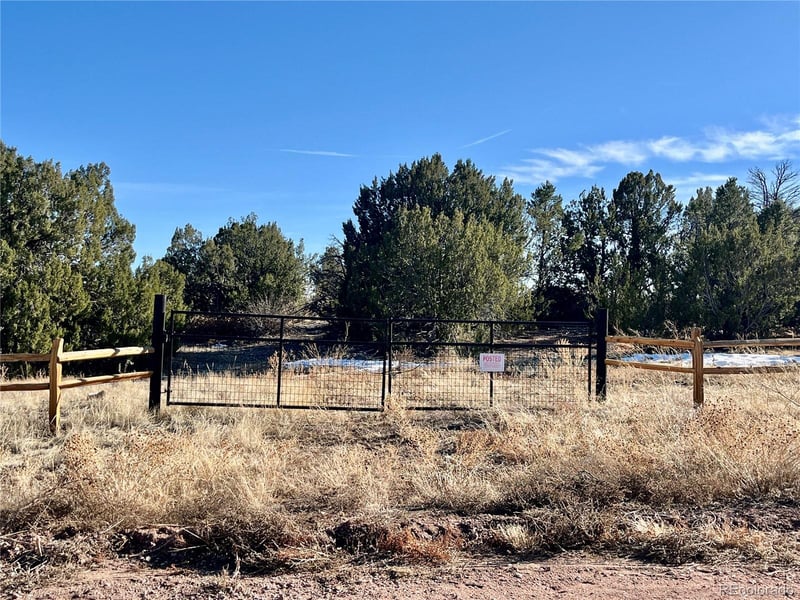 2382 Newton Rd, Pueblo, CO 81005