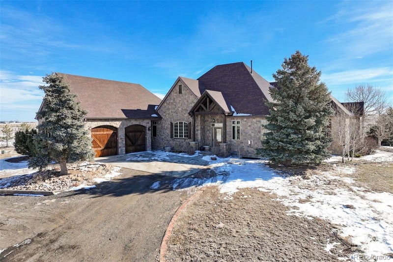 556 S Manila Rd, Bennett, CO 80102