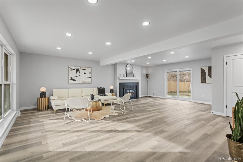 8145 W 22nd Ave, Lakewood, CO 80214