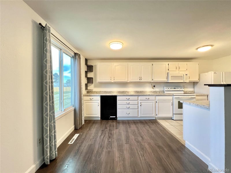 5854 W 93rd Ave, Westminster, CO 80031