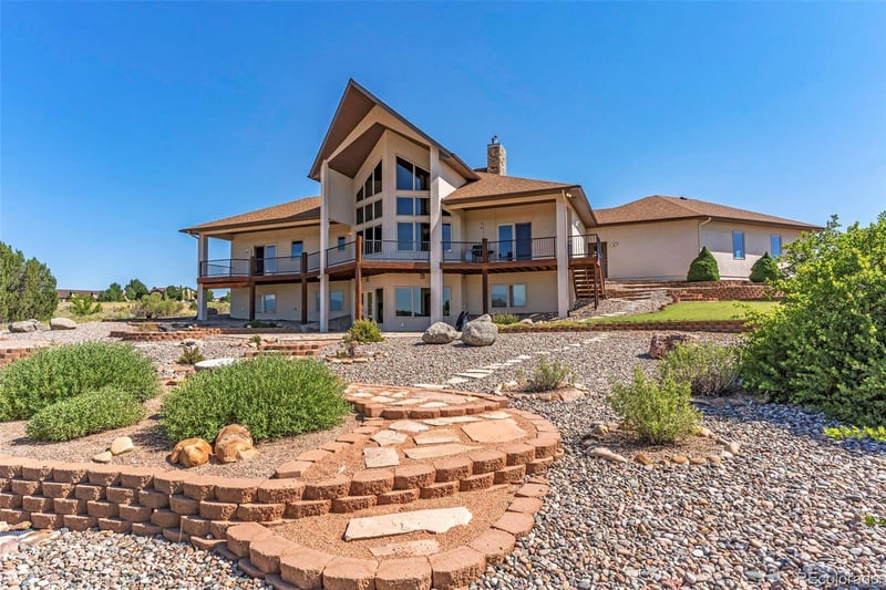 5616 River View Ln, Pueblo, CO 81004