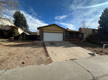 2084 Rifle St, Aurora, CO 80013