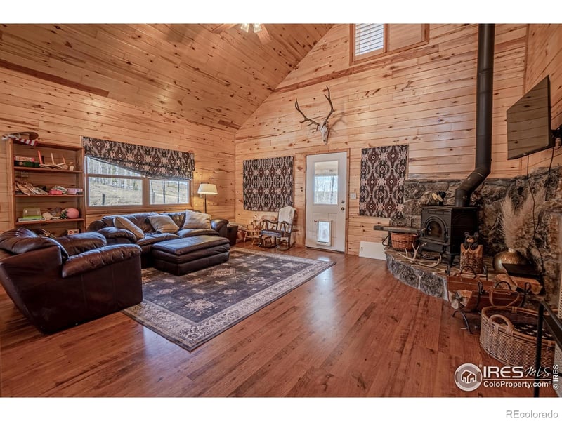1055 Granite Rd, Bellvue, CO 80512