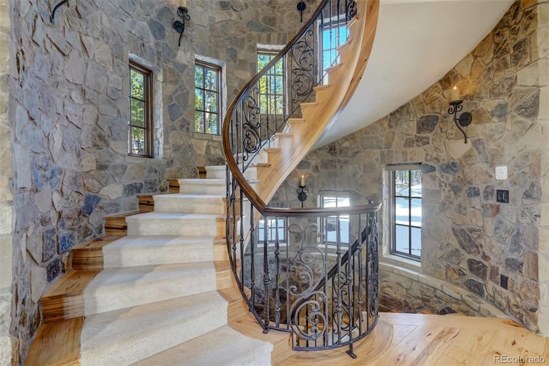 4602 High Forest Rd, Colorado Springs, CO 80908