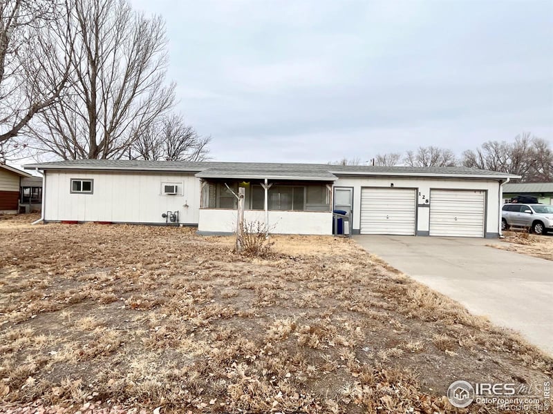 128 Spruce St, Log Lane Village, CO 80705