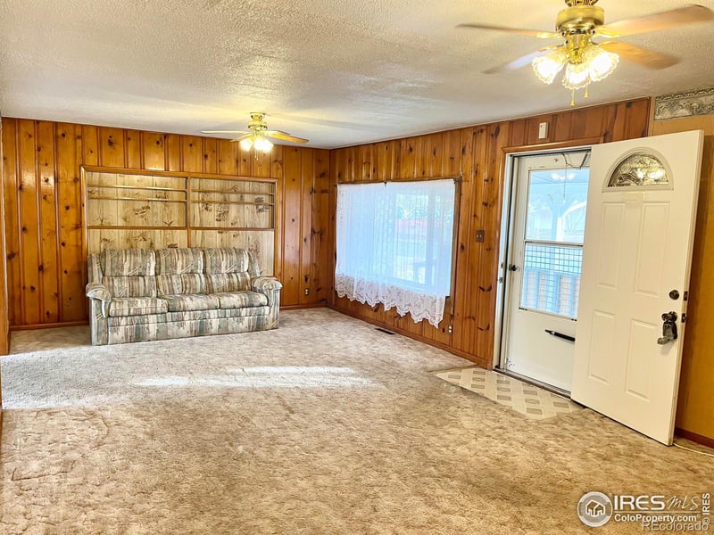 128 Spruce St, Log Lane Village, CO 80705