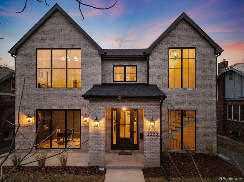 2255 N Holly St, Denver, CO 80207