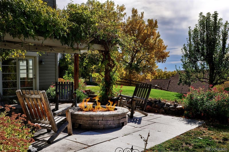 10527 W 69th Pl, Arvada, CO 80004
