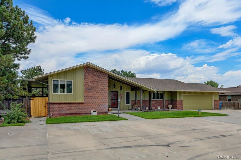 14121 Countryhills Dr, Brighton, CO 80601
