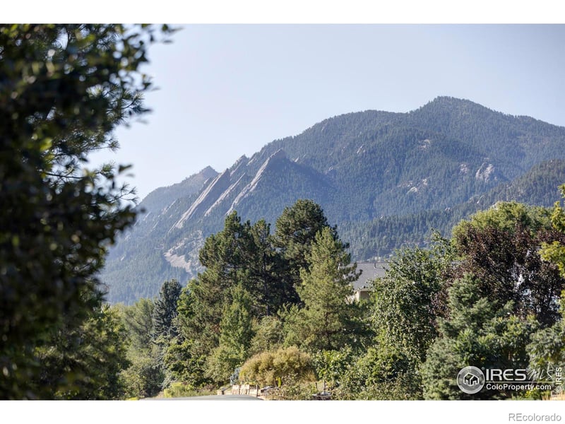 2950 6th St, Boulder, CO 80304