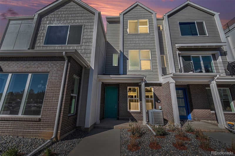 888 Valentia St #102, Denver, CO 80247