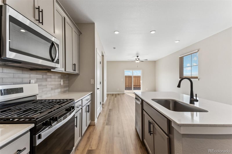 9463 Yampa Ct, Commerce City, CO 80022