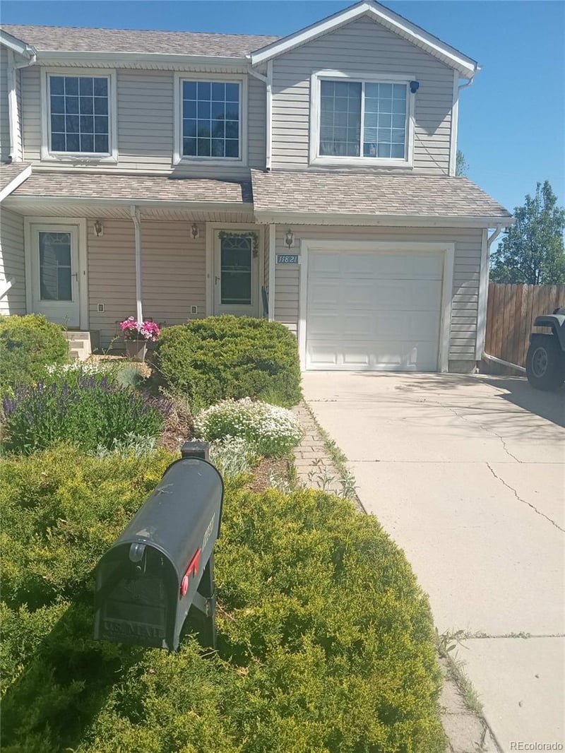 11821 W Independence Ave, Lakewood, CO 80401