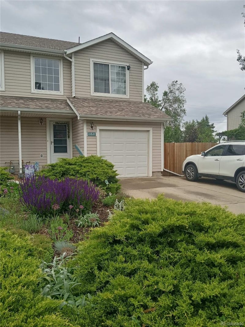 11821 W Independence Ave, Lakewood, CO 80401