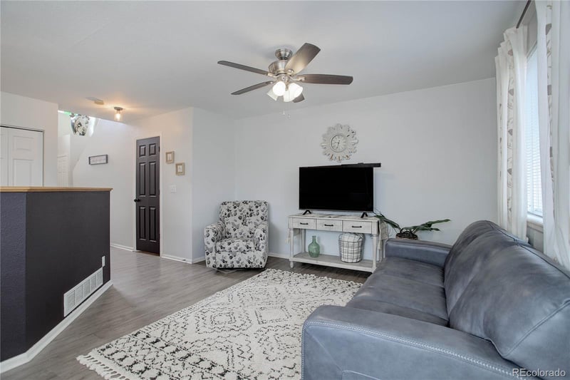 11821 W Independence Ave, Lakewood, CO 80401