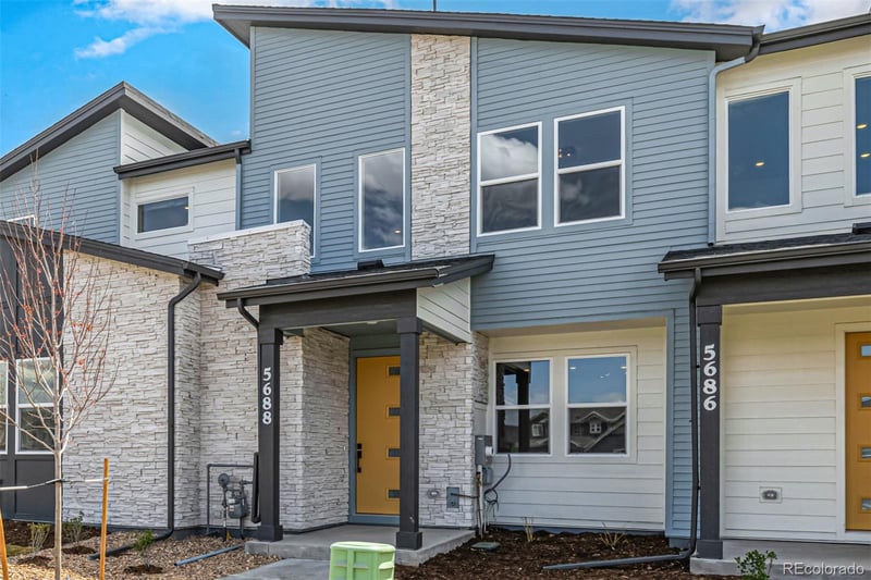 5688 Killarney Ct, Aurora, CO 80019