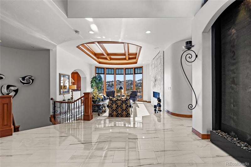 9977 Elkhorn St, Littleton, CO 80127
