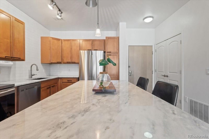 10184 Park Meadows Dr #1213, Lone Tree, CO 80124