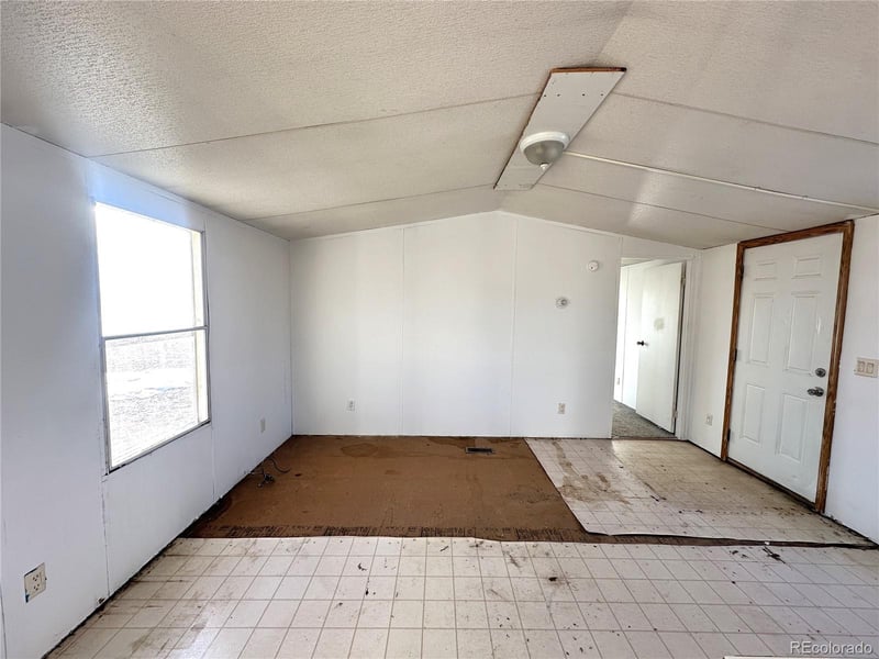 512 Colorado Ave, Arriba, CO 80804