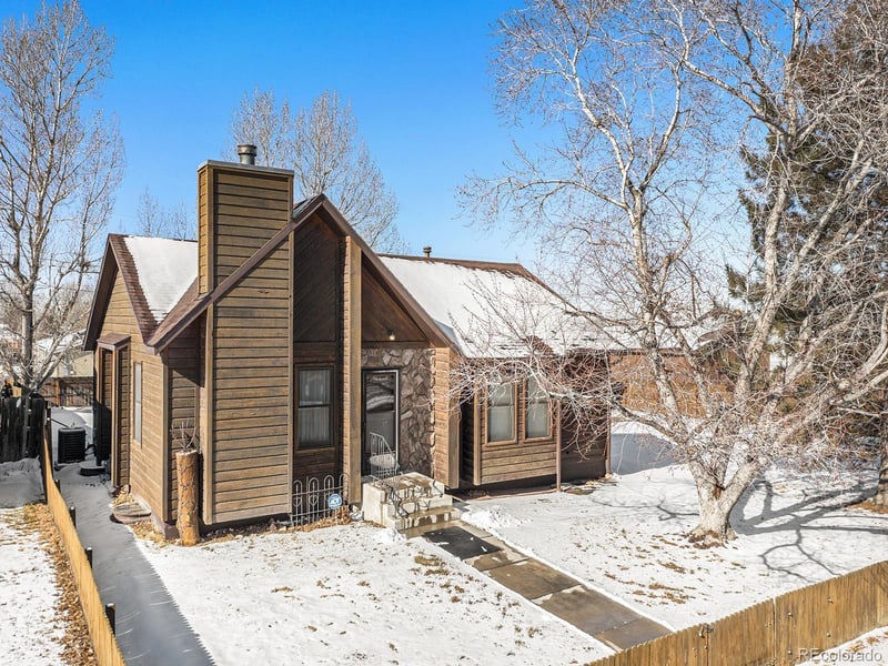 245 Cedar St, Hudson, CO 80642