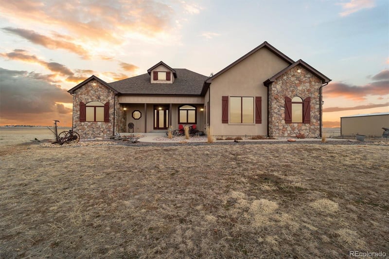 38911 E Wesley Ave, Bennett, CO 80102