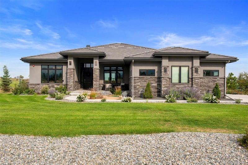 12927 Woodridge Dr, Longmont, CO 80504