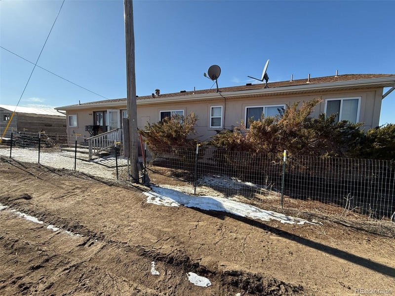 445 8th Ave, Deer Trail, CO 80105
