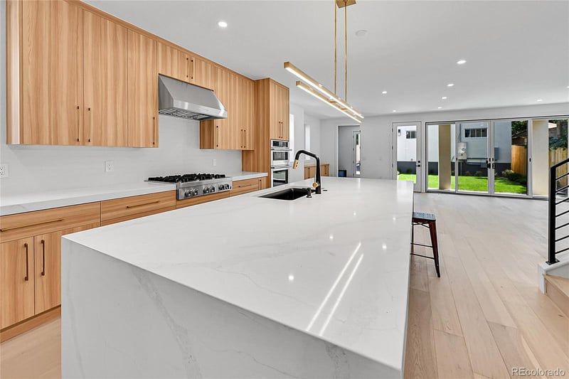 300 Franklin St, Denver, CO 80209