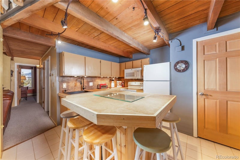 2300 Lodge Pole Cir #301, Silverthorne, CO 80498