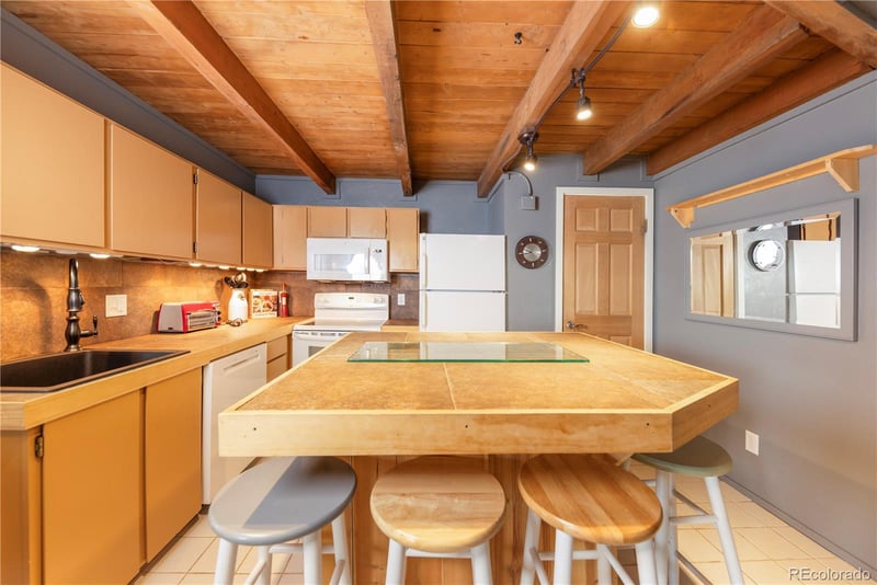 2300 Lodge Pole Cir #301, Silverthorne, CO 80498