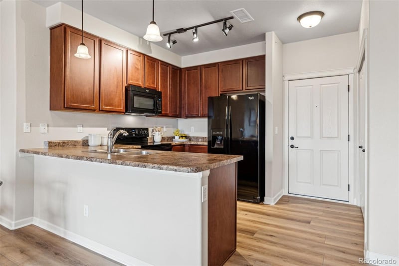 1062 Rockhurst Dr #401, Highlands Ranch, CO 80129