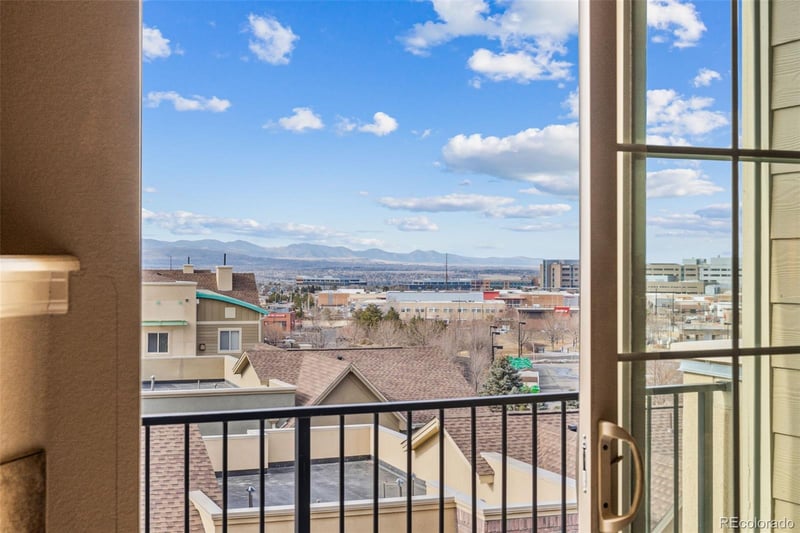 1062 Rockhurst Dr #401, Highlands Ranch, CO 80129