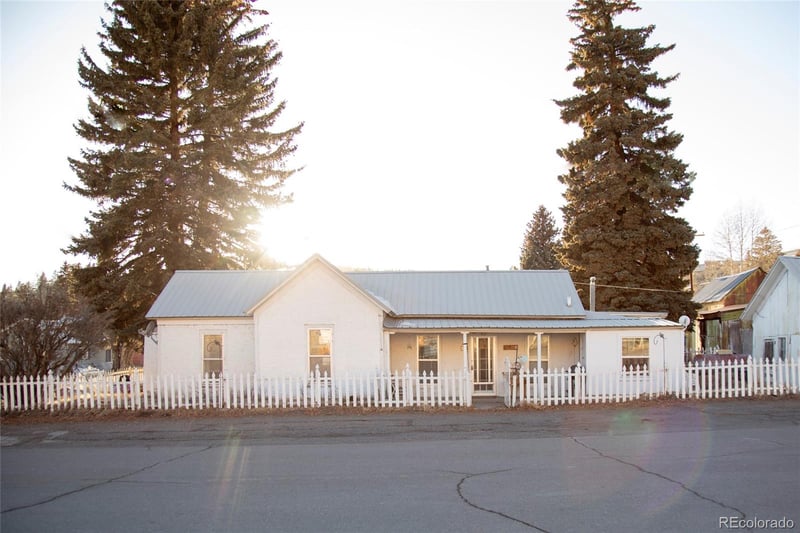 409 La Garita St, Creede, CO 81130