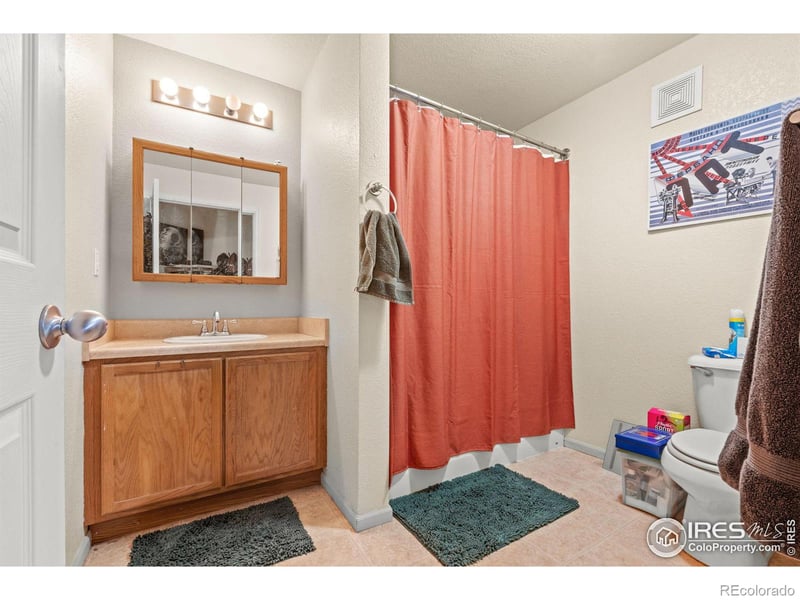 2990 C St #204, Greeley, CO 80631