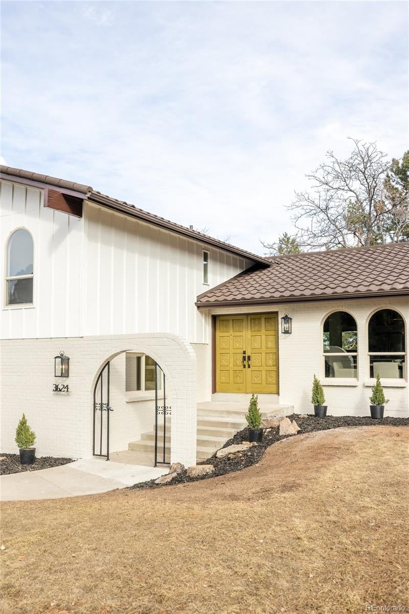 3624 S Poplar St, Denver, CO 80237