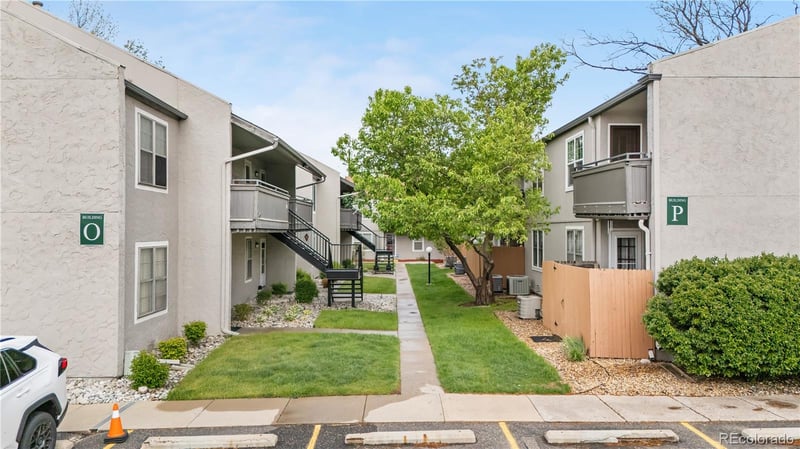 7110 Gaylord St #7, Centennial, CO 80122