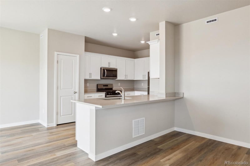 48215 Shetland Dr, Bennett, CO 80102