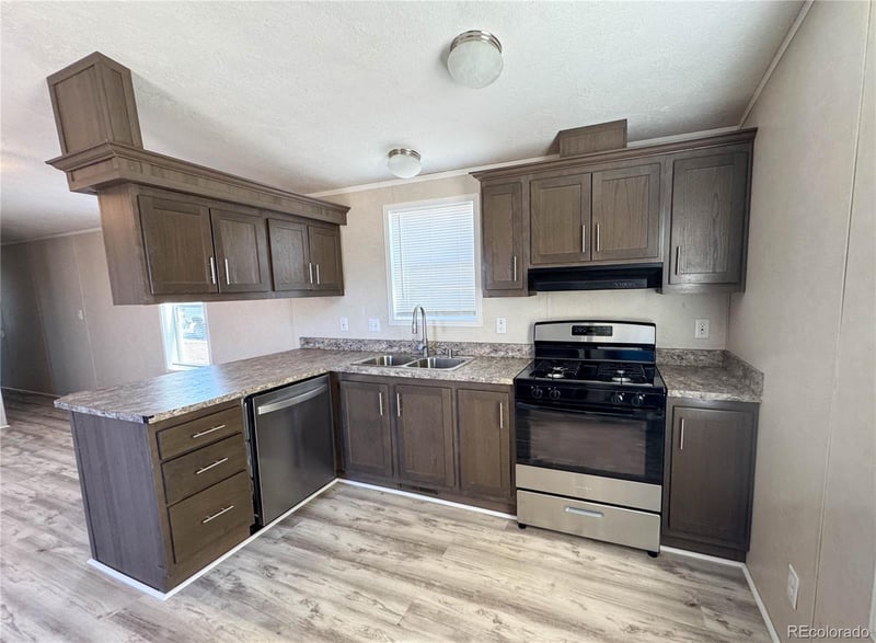 522 9th Ave, Hugo, CO 80821