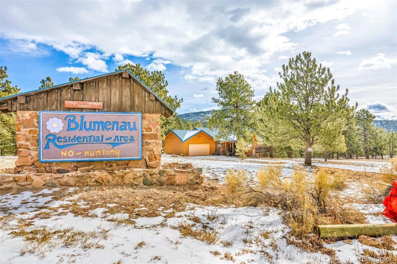 2716 County Road 327, Westcliffe, CO 81252