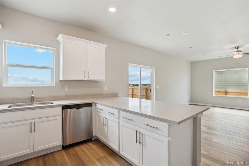 48290 Shetland Dr, Bennett, CO 80102