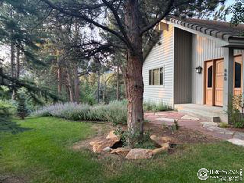 880 W Elkhorn Ave, Estes Park, CO 80517