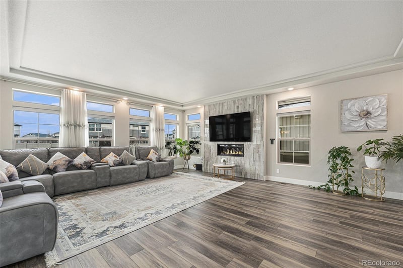 4981 Liverpool St, Denver, CO 80249