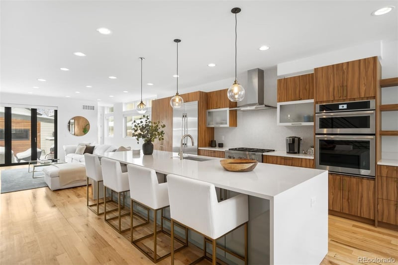 553 Monroe St, Denver, CO 80206