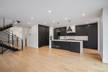 872 Vine St, Denver, CO 80209