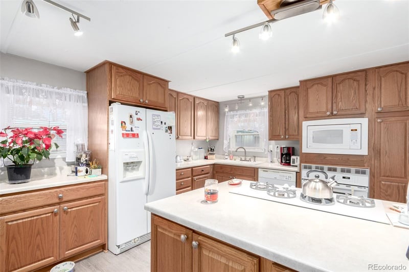 8201 S Santa Fe Dr Lot 156, Littleton, CO 80120