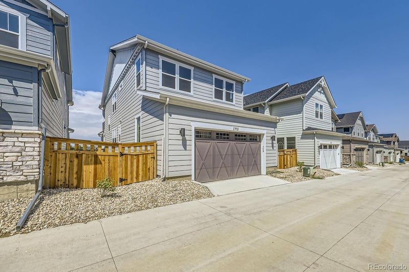 2702 103rd Ave, Thornton, CO 80229