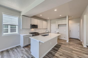 2702 E 103rd Ave, Thornton, CO 80229