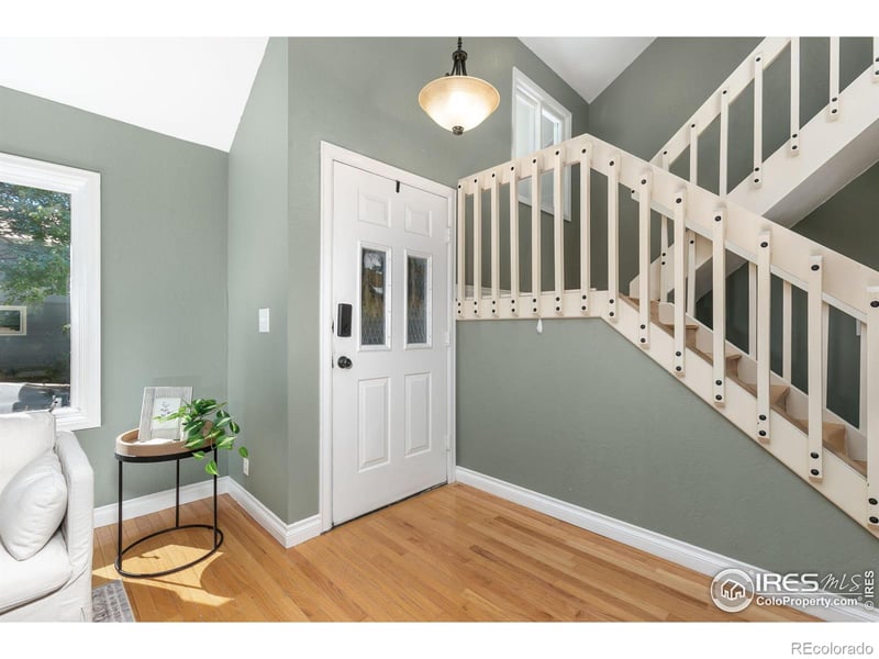 8087 Meadowdale Sq, Niwot, CO 80503