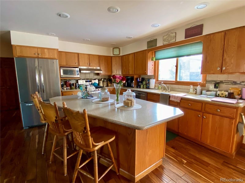 37 Sierra Dr, La Junta, CO 81050