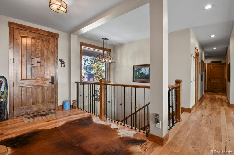 5800 Elk View Ct, Larkspur, CO 80118